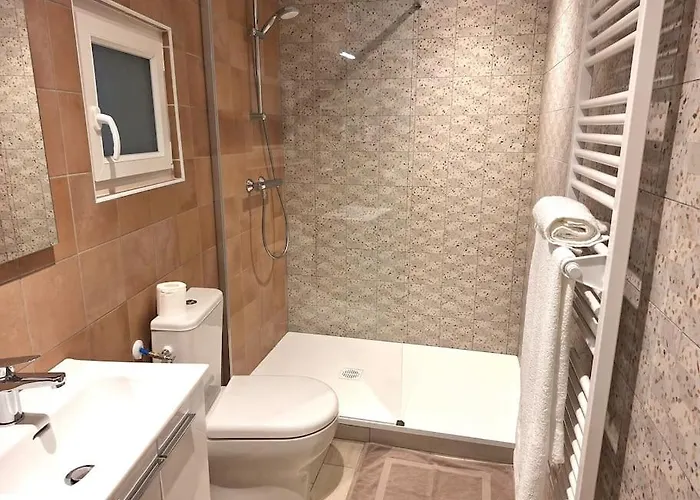 Le Des Ambans * אז'ן